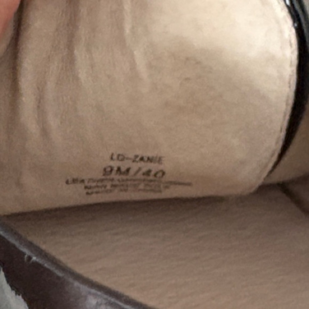 Louise et Cie Black Patent Loafers - Picture 13 of 13